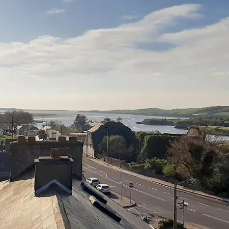 Дом отдыха Wild Atlantic Way - Retreat - Sleeps 12 *
