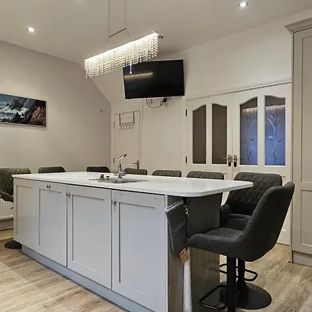 Дом отдыха Wild Atlantic Way - Retreat - Sleeps 12